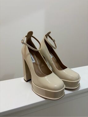 Steve Madden Bone Patent Platform Mary Jane Pumps